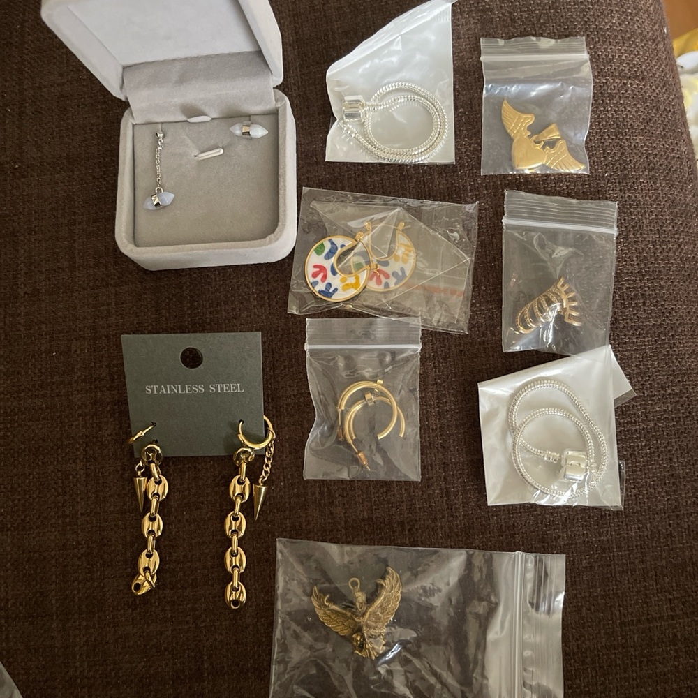 Gold Chain Drop Earrings -